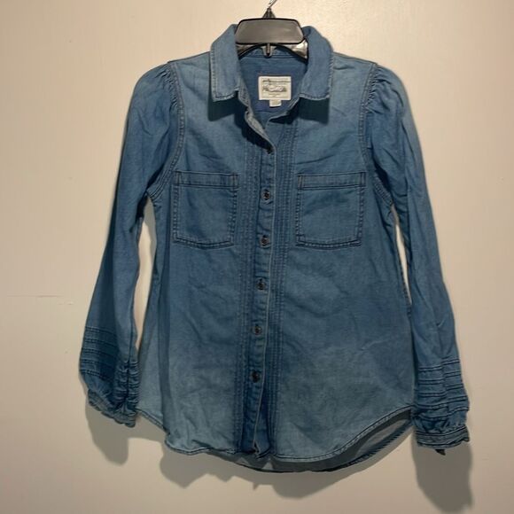American Eagle Outfitters- Chambray Denim Full Button Down Shirt- Size XS - Picture 1 of 8